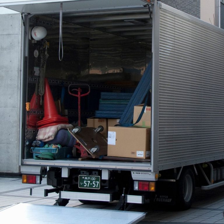 best movers for long distance loaded belongings of home owners in the truck